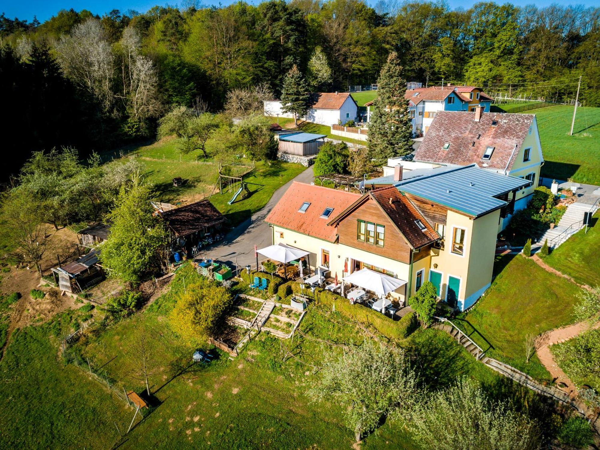 Ferienappartments Landhaus Fuehldichwohl Fehring Eksteriør bilde